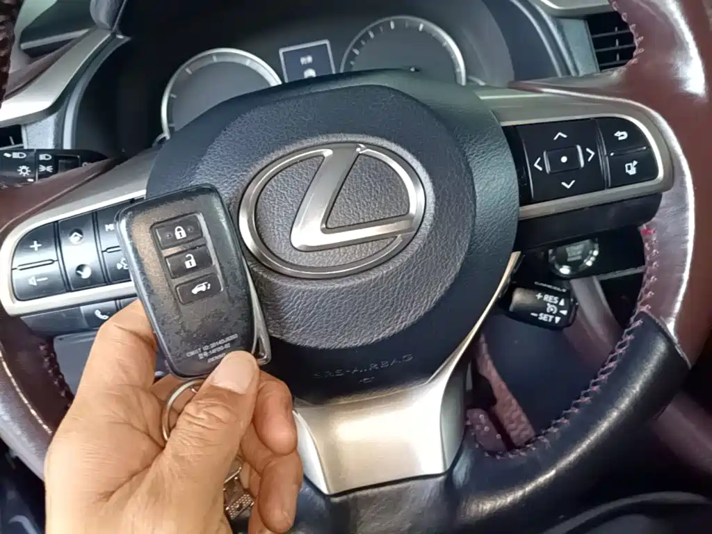 Lexus RX — миниатюра 9