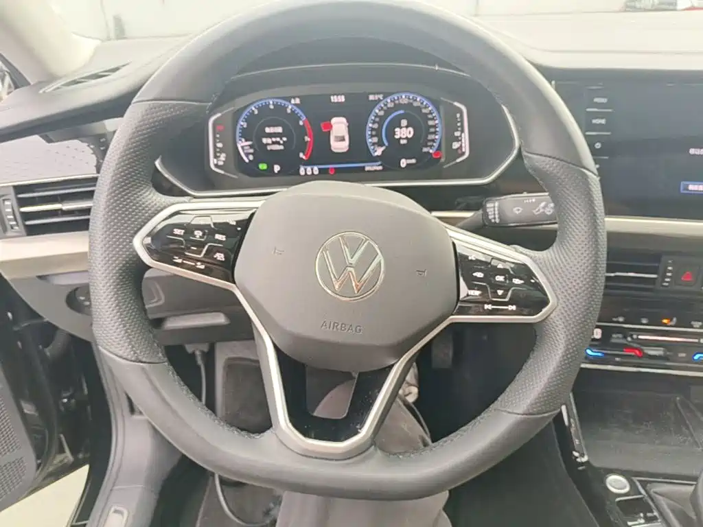 Volkswagen Passat — миниатюра 11