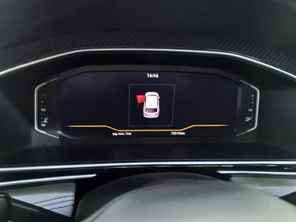 Volkswagen Tiguan L — миниатюра 11