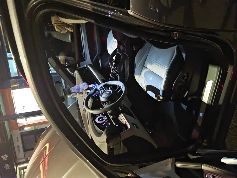 PORSCHE CAYENNE NEW ENERGY