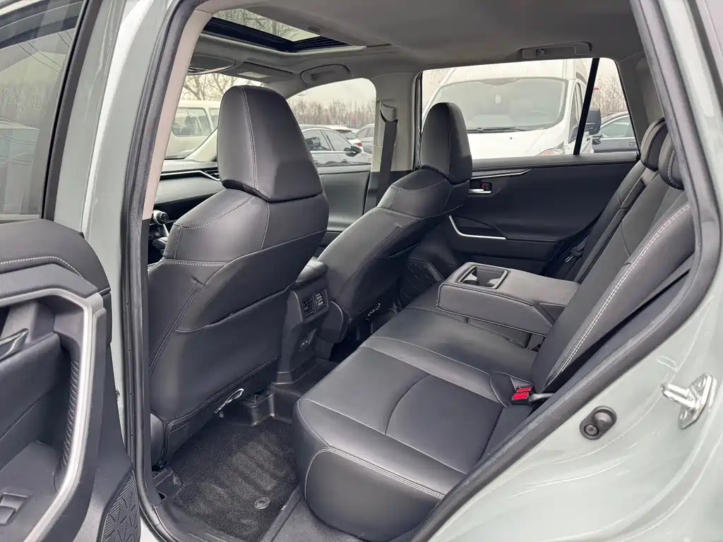 TOYOTA RAV4 RONGFANG