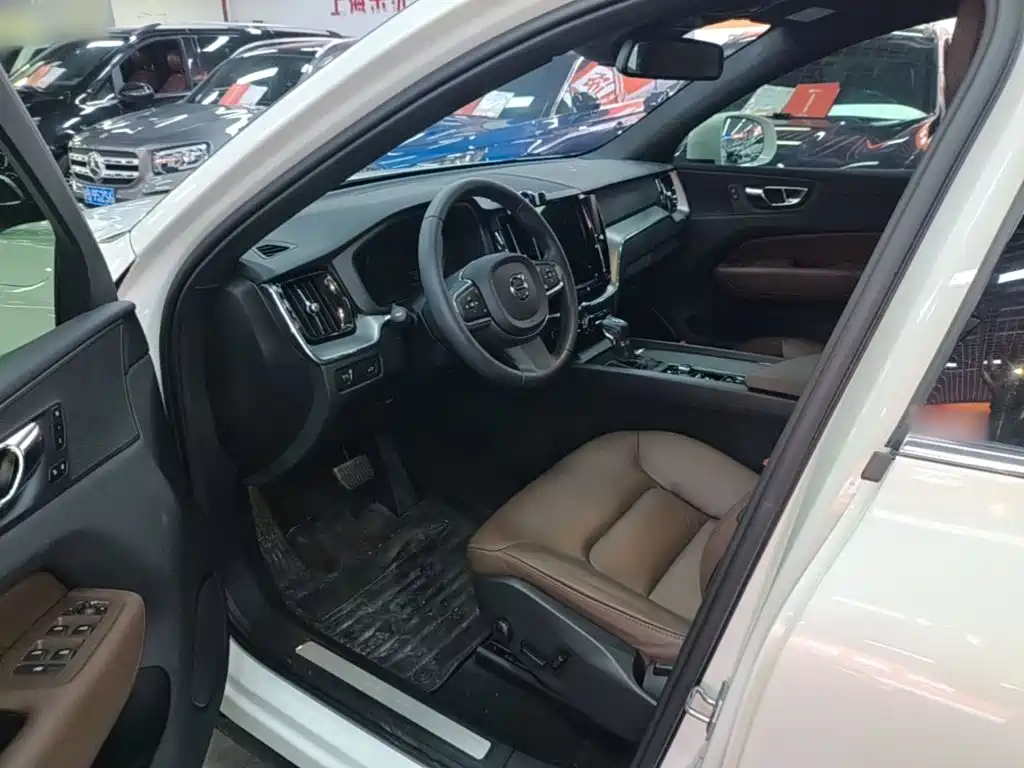 Volvo XC60 — миниатюра 16