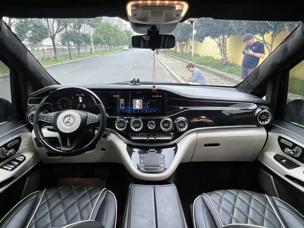 Mercedes-Benz Vito 2021 2.0T 9 мест