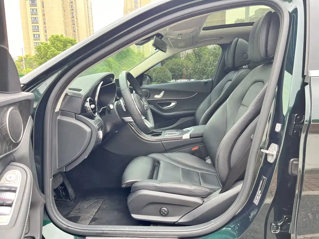 Mercedes-Benz C-Class — миниатюра 9