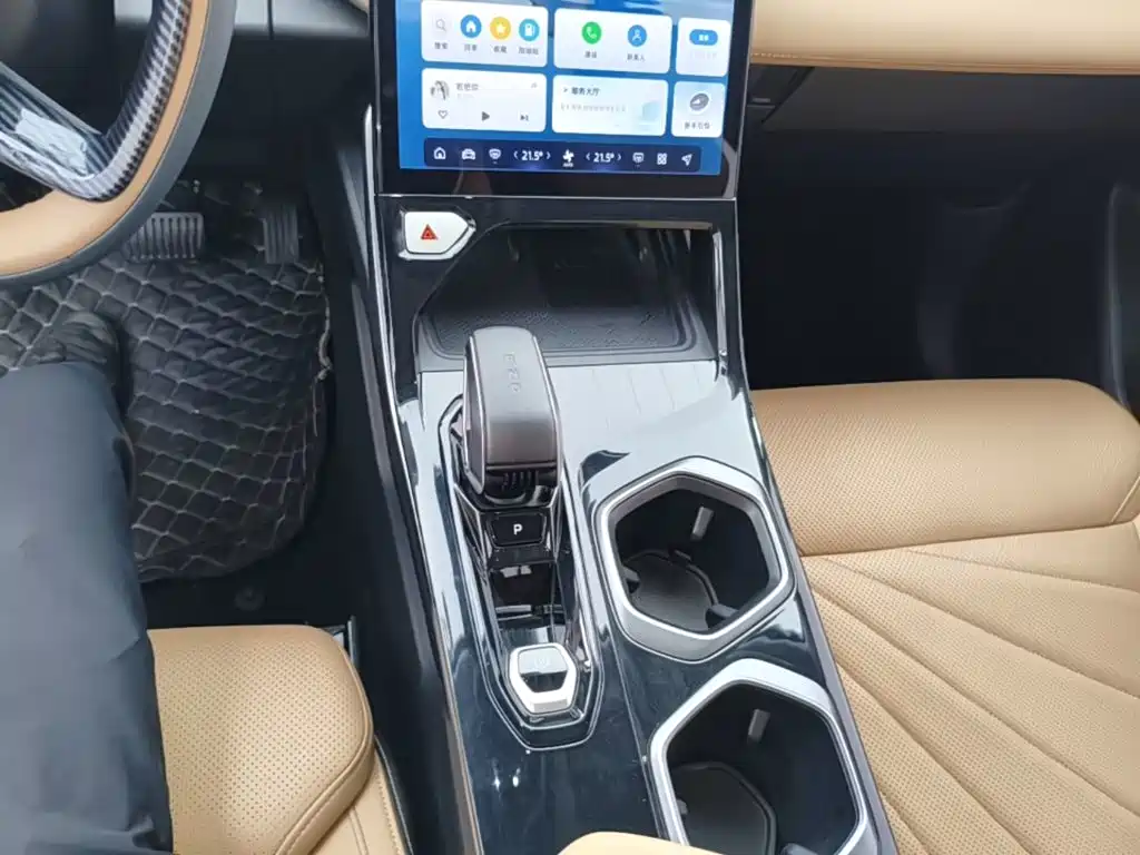 Geely Boyue L — миниатюра 14