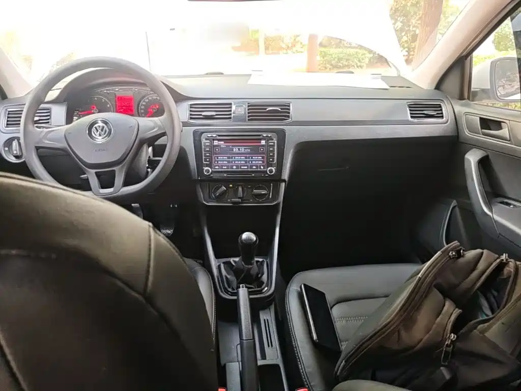 Volkswagen Santana — миниатюра 10