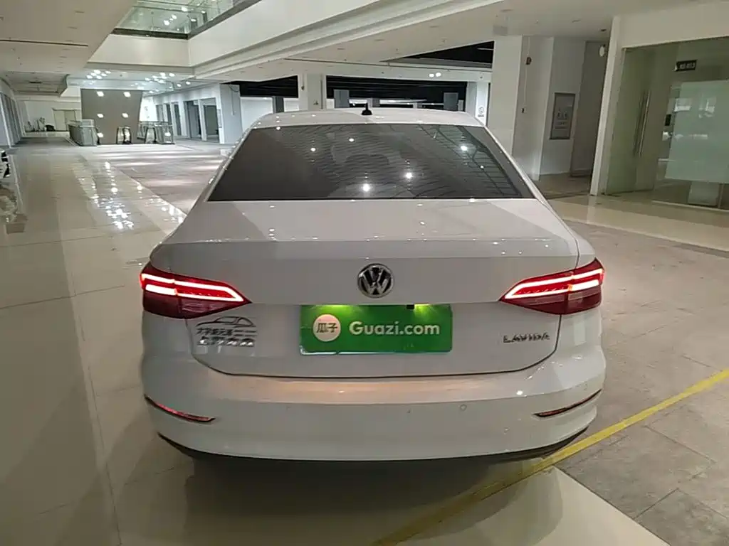 Volkswagen Lavida — миниатюра 6