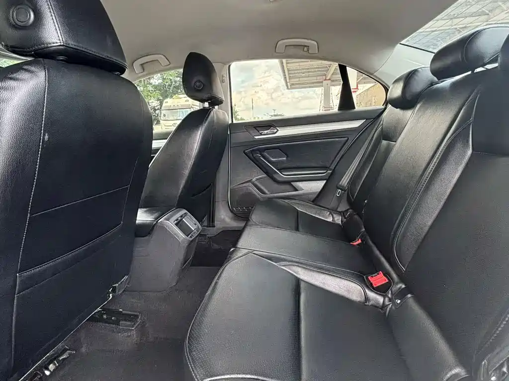 Volkswagen Lamando — миниатюра 8