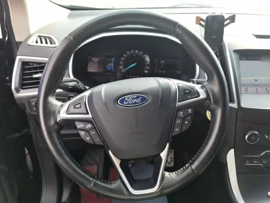 Ford Edge — миниатюра 11