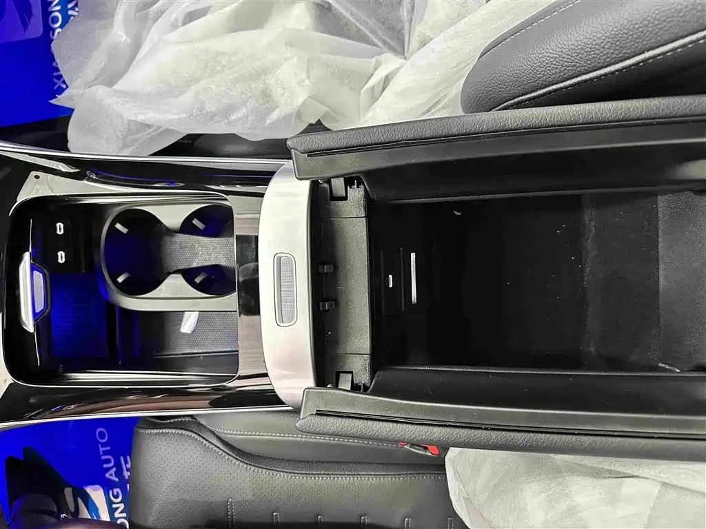 Mercedes-Benz C-Class — миниатюра 15