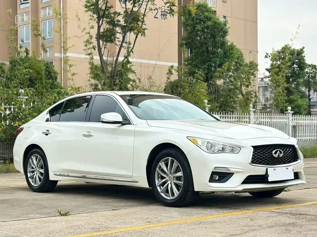 Infiniti Q50L — миниатюра 3
