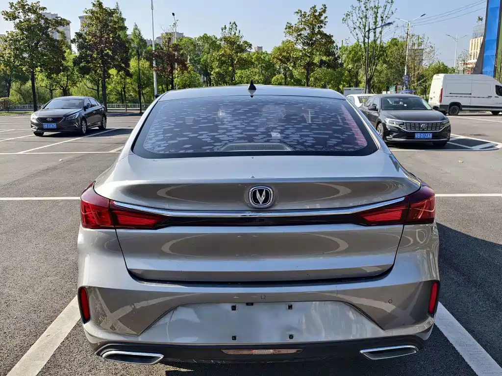 Changan Eado — миниатюра 4