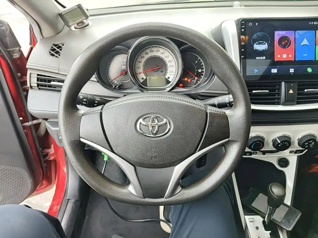 Toyota Yaris L — миниатюра 11