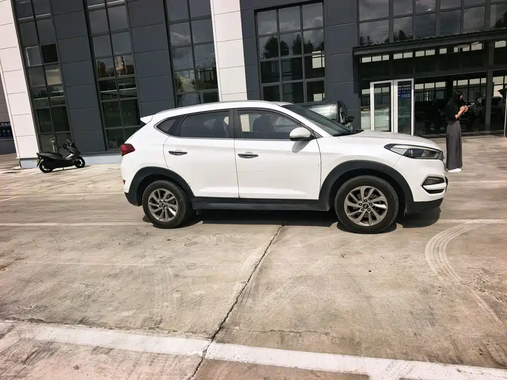 Hyundai Tucson — миниатюра 9