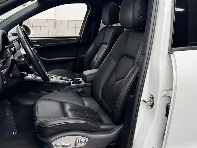 Porsche Macan — миниатюра 13