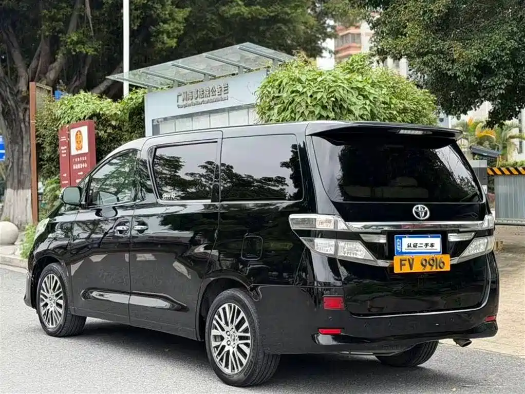 Toyota Alphard 2012 3.5L Luxury
