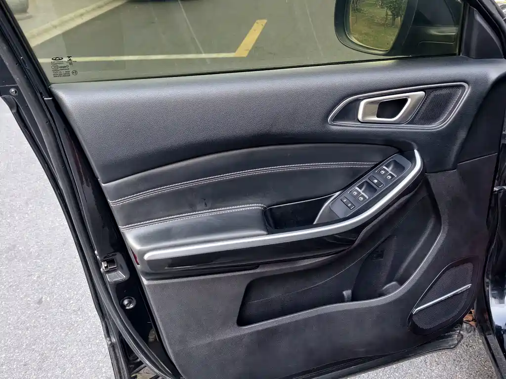 Chery Tiggo 8 — миниатюра 8