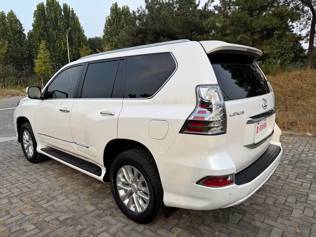 Lexus GX — миниатюра 8