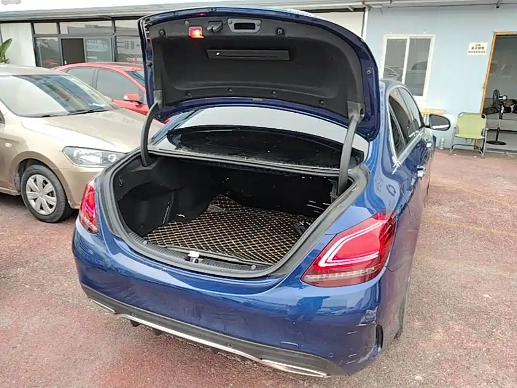Mercedes-Benz C-Class — миниатюра 19
