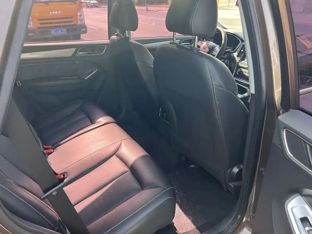 Roewe RX5 — миниатюра 24