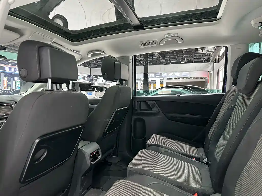 Volkswagen Sharan — миниатюра 14
