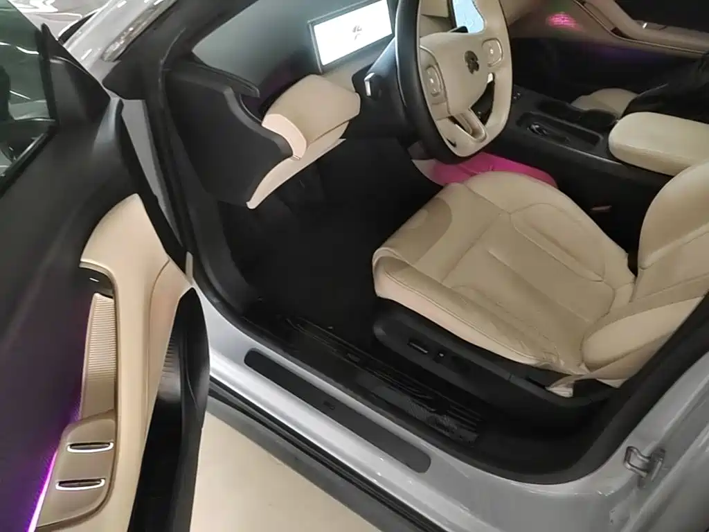 NIO ET5T — миниатюра 16