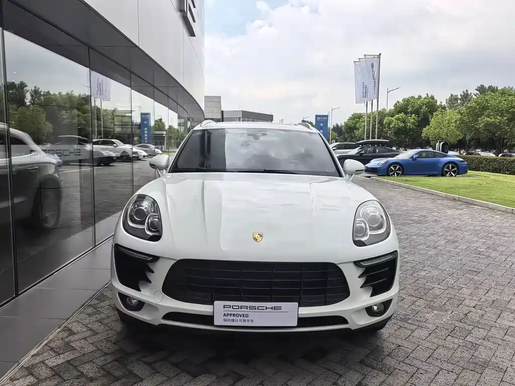 Porsche Macan — миниатюра 2