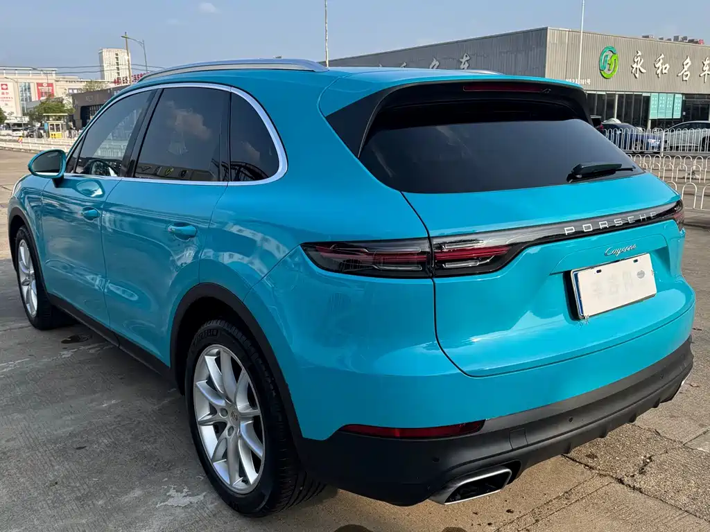 Porsche Cayenne — миниатюра 8