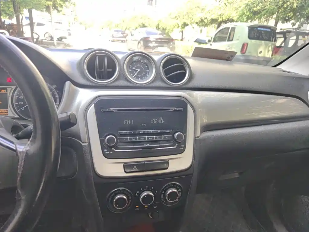 Suzuki Vitara — миниатюра 10