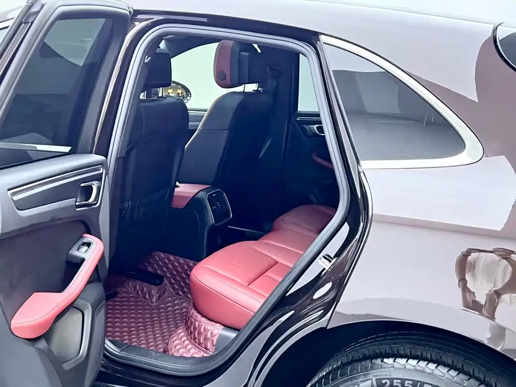 Porsche Macan — миниатюра 12