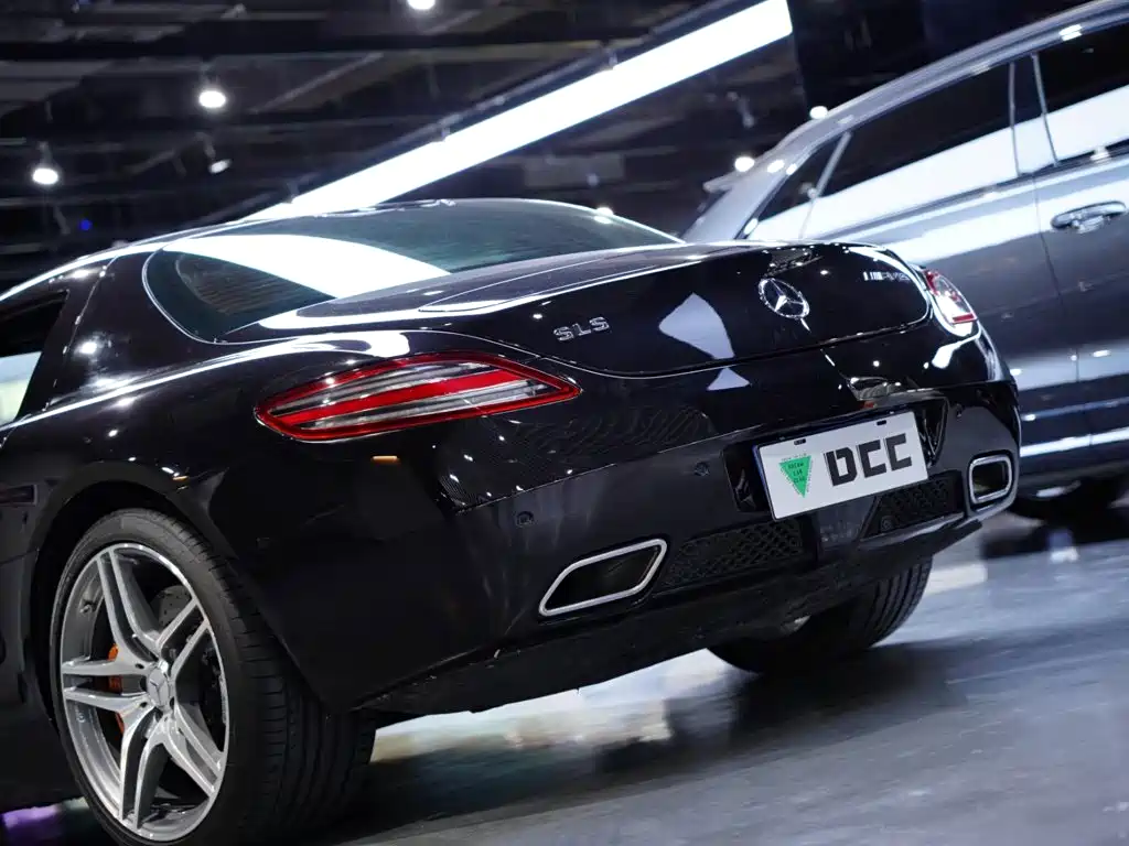 Mercedes-Benz SLS AMG — миниатюра 4