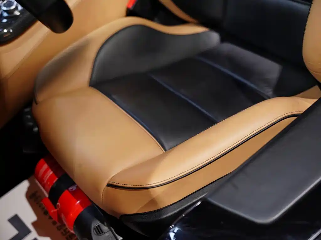Mercedes-Benz SLS AMG — миниатюра 12