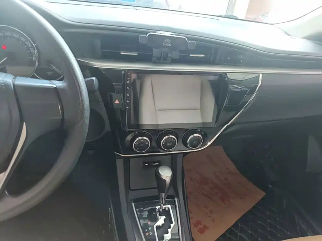 Toyota Corolla — миниатюра 13