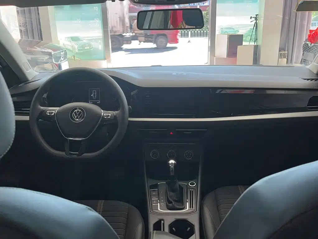 Volkswagen Lavida — миниатюра 11