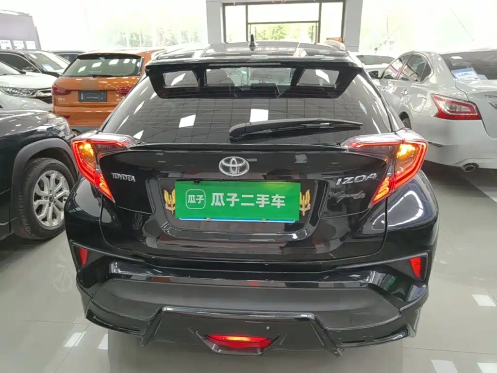 Toyota IZOA — миниатюра 6