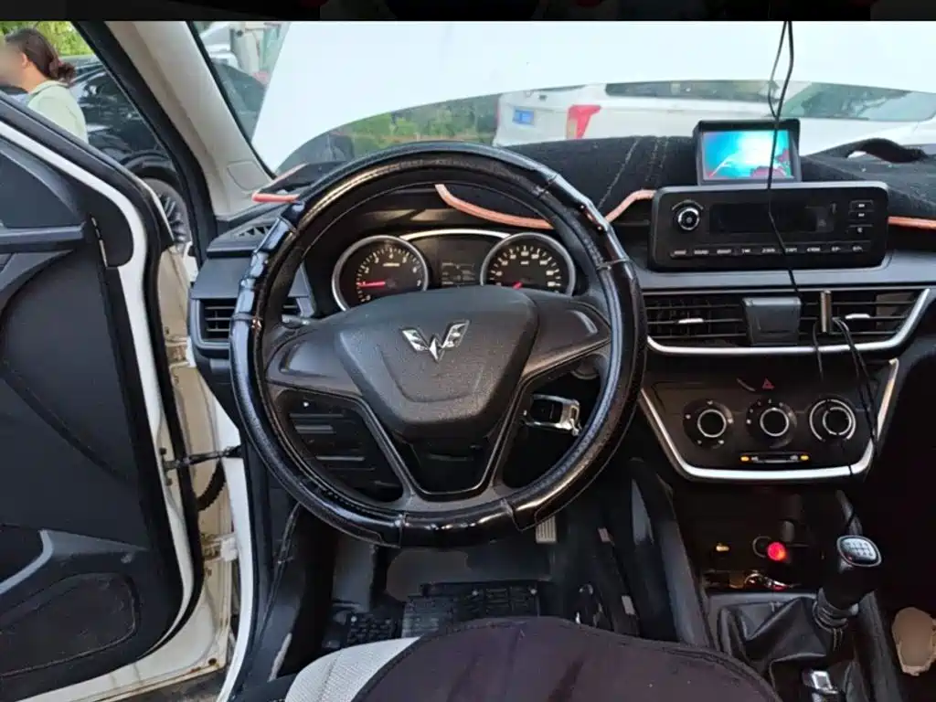 Wuling Hongguang S3 — миниатюра 4