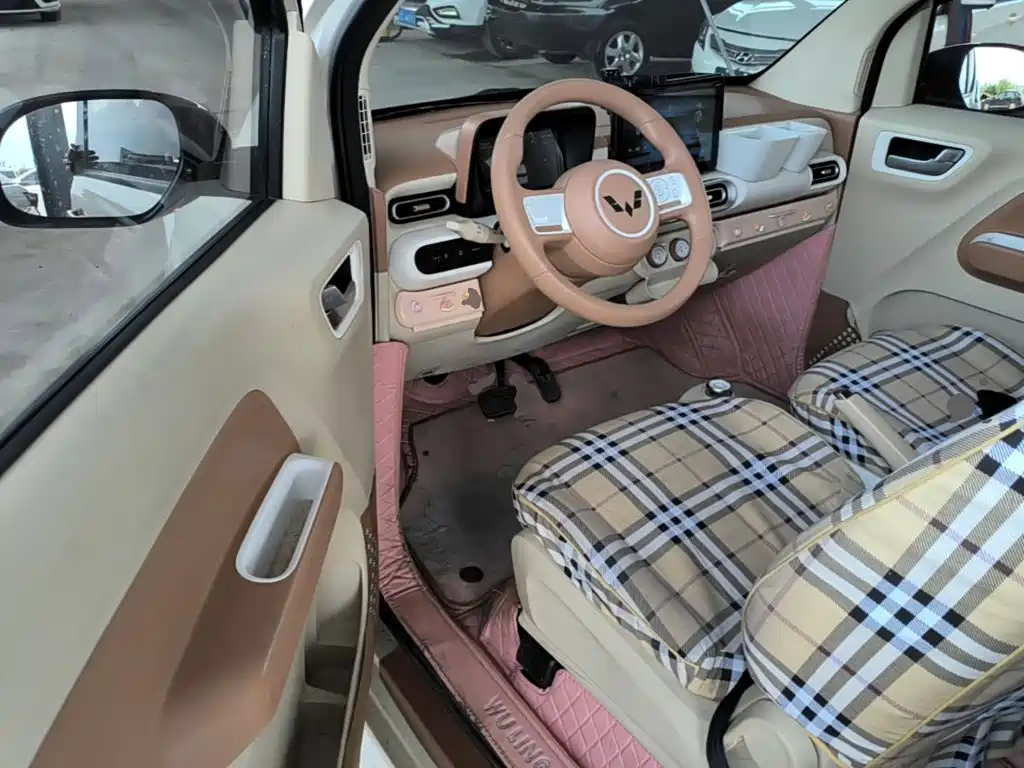 Wuling MINIEV — миниатюра 16