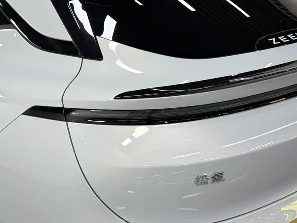Zeekr 007GT — миниатюра 11