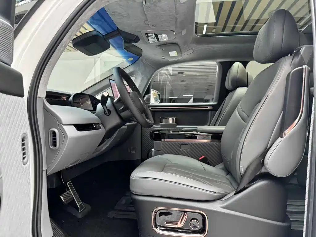 Zeekr Mix 2025 Smart Drive