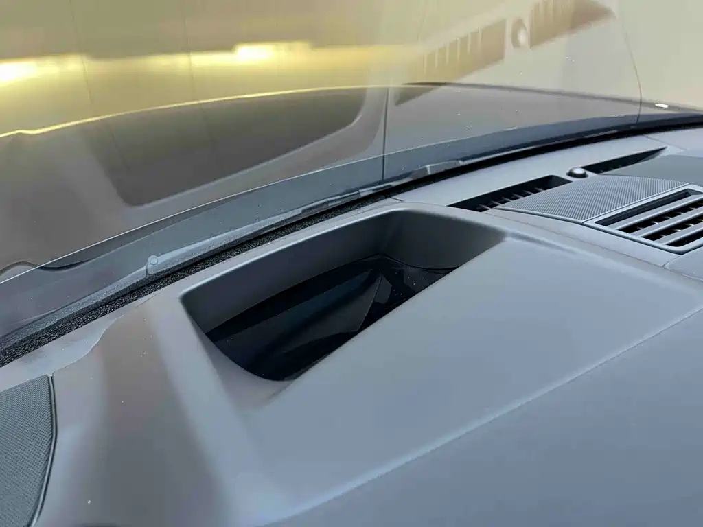 Land Rover Range Rover — миниатюра 18