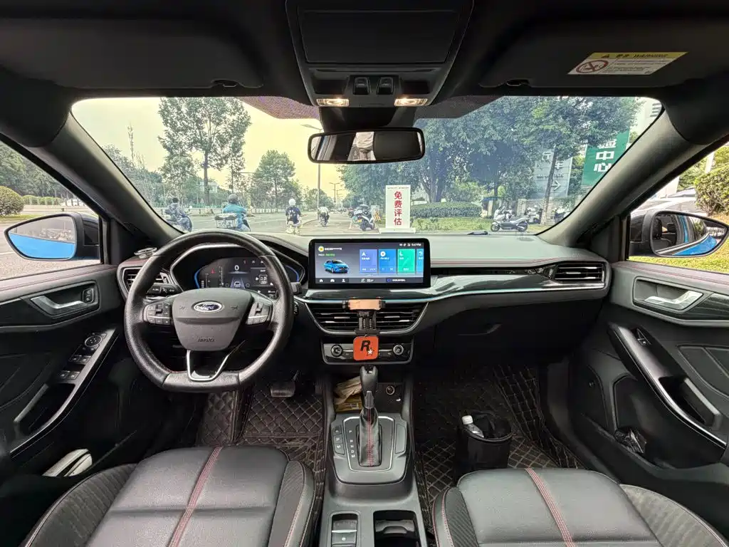 Ford Focus — миниатюра 13