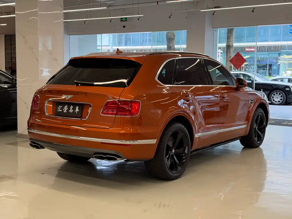 Bentley Bentayga — миниатюра 15