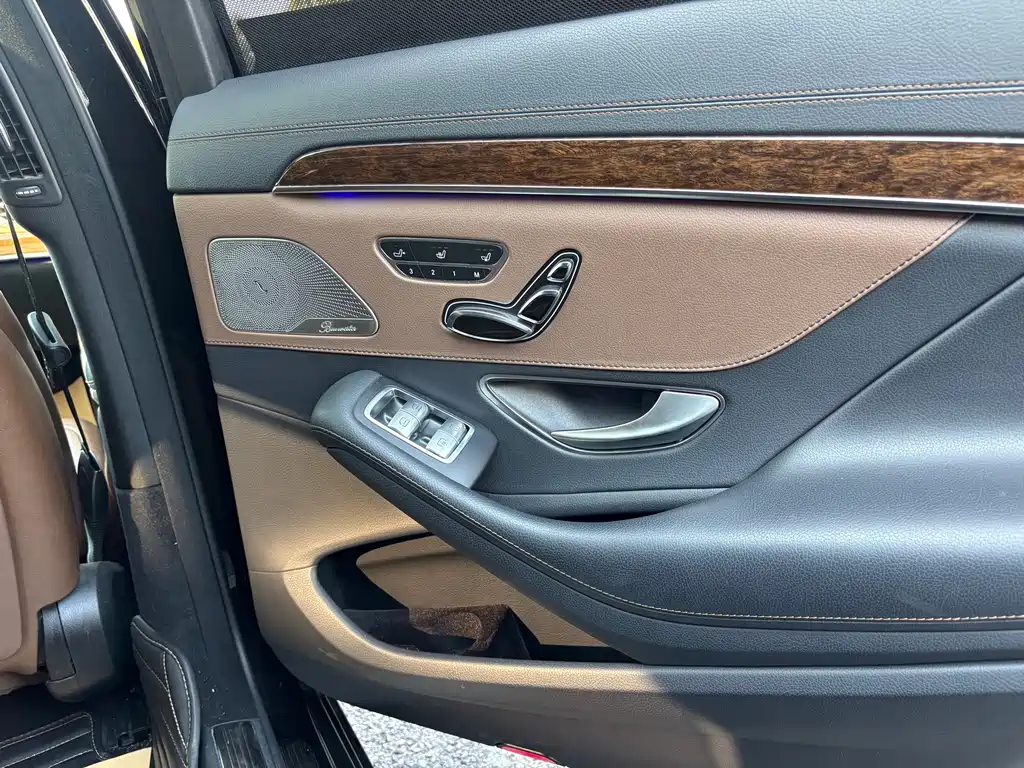 Mercedes-Benz S-Class — миниатюра 8