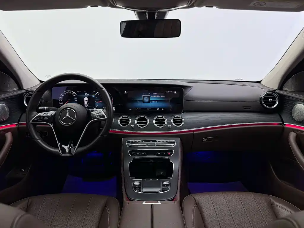 Mercedes-Benz E-Class — миниатюра 5