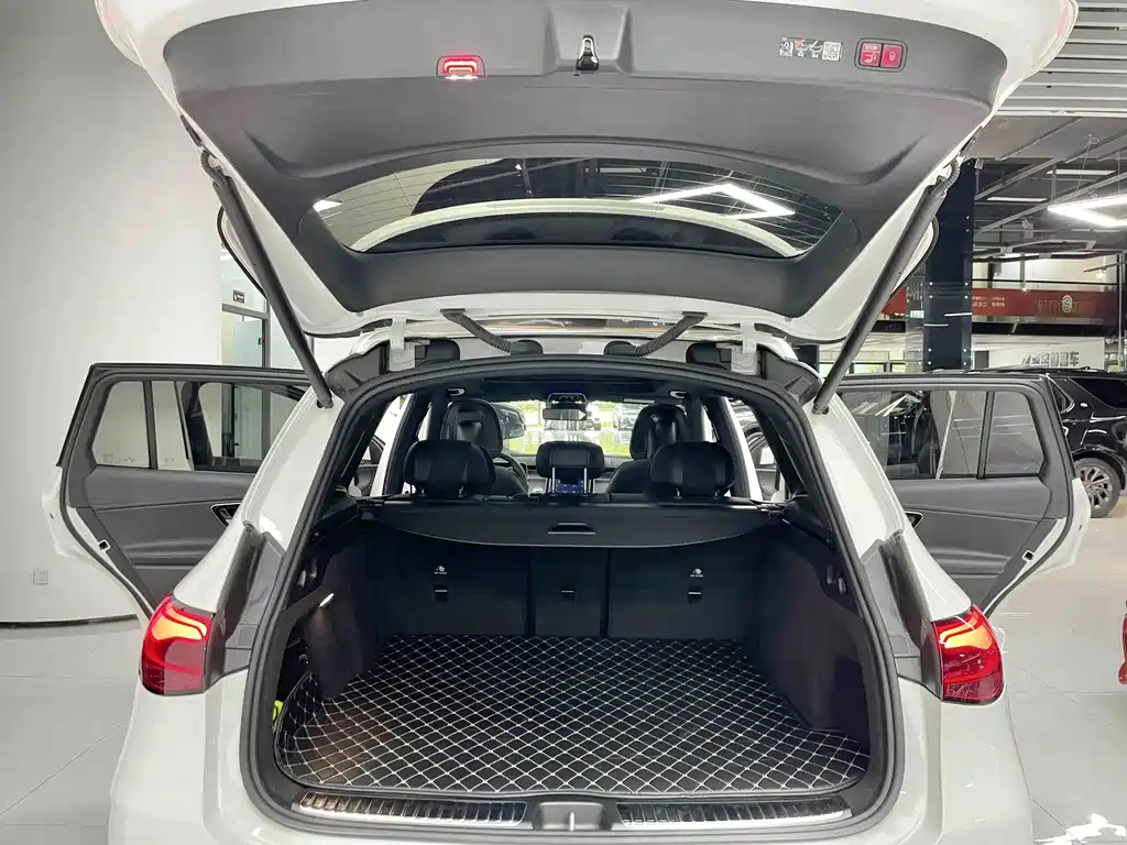 Mercedes-Benz GLC — миниатюра 15