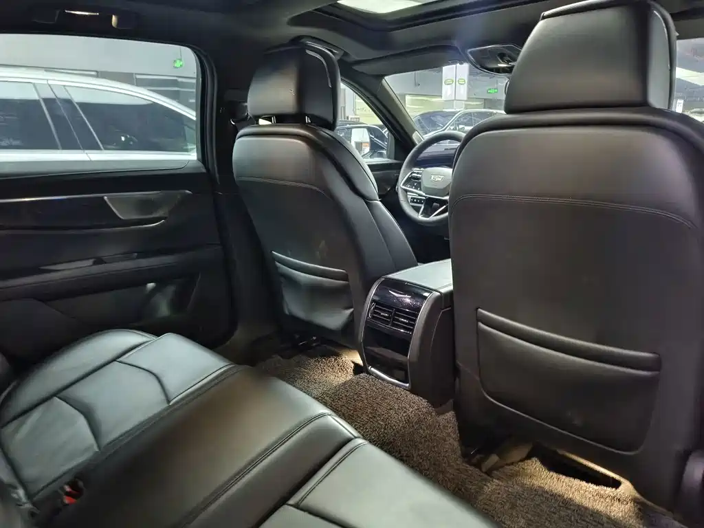 Cadillac CT6 — миниатюра 12