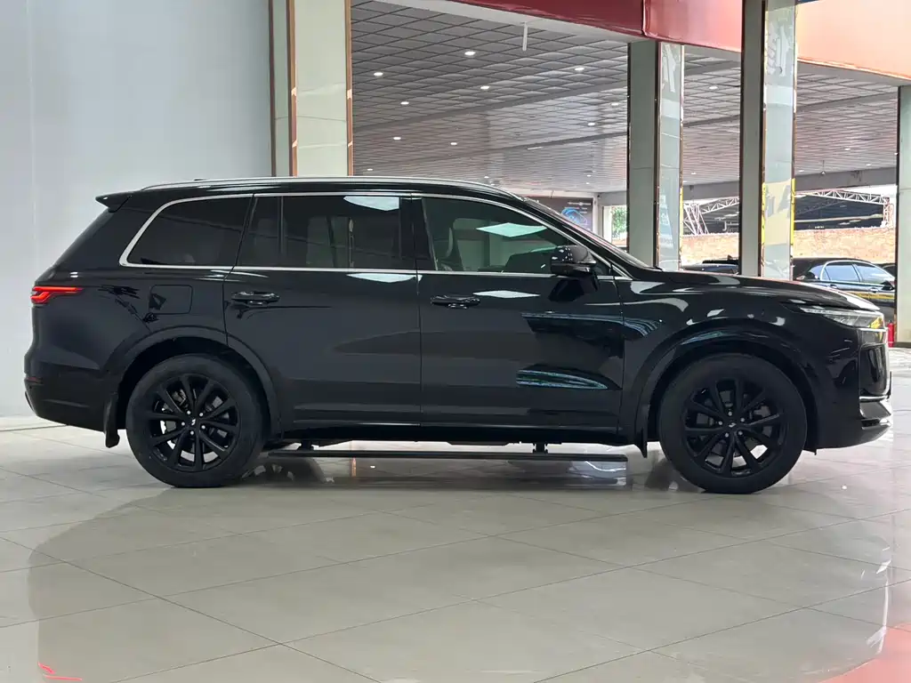 Li Auto Li ONE — миниатюра 2