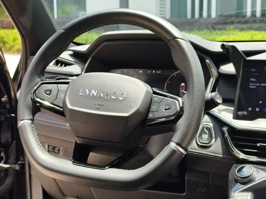 Lynk & Co 06 — миниатюра 17