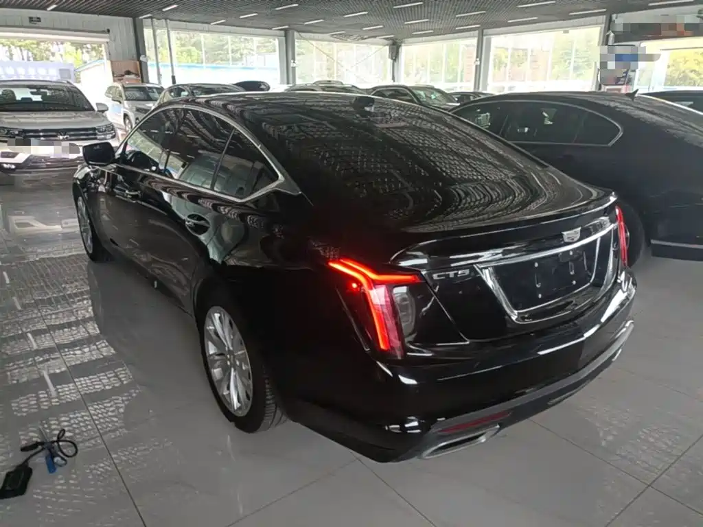 Cadillac CT5 — миниатюра 5