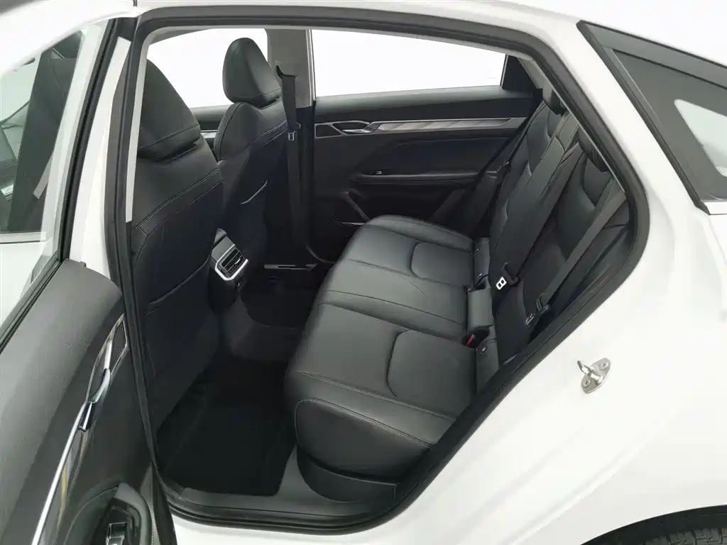 GEELY AUTOMOBILE EMGRAND L HIP